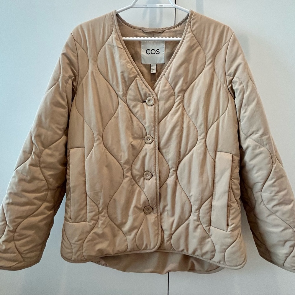 COS Women’s Tan Puffer Jacket with Quilted Design